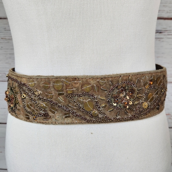 Suede Embellished Belt With Sequins And Beads - Picture 2 of 6